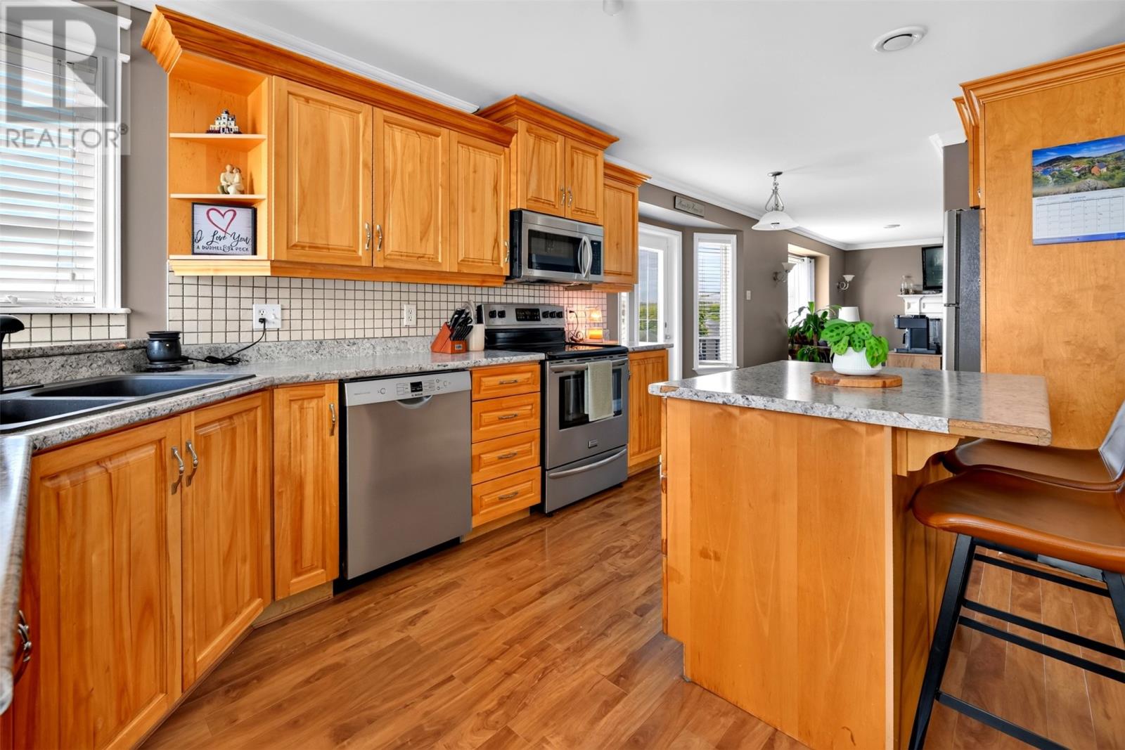 12 SUNDERLAND Drive - 21