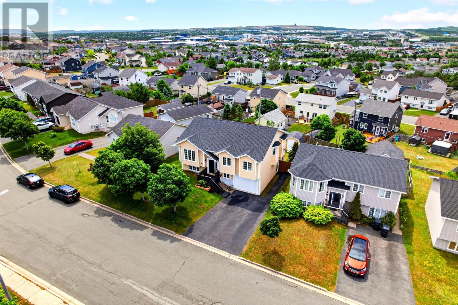 12 SUNDERLAND Drive - 3