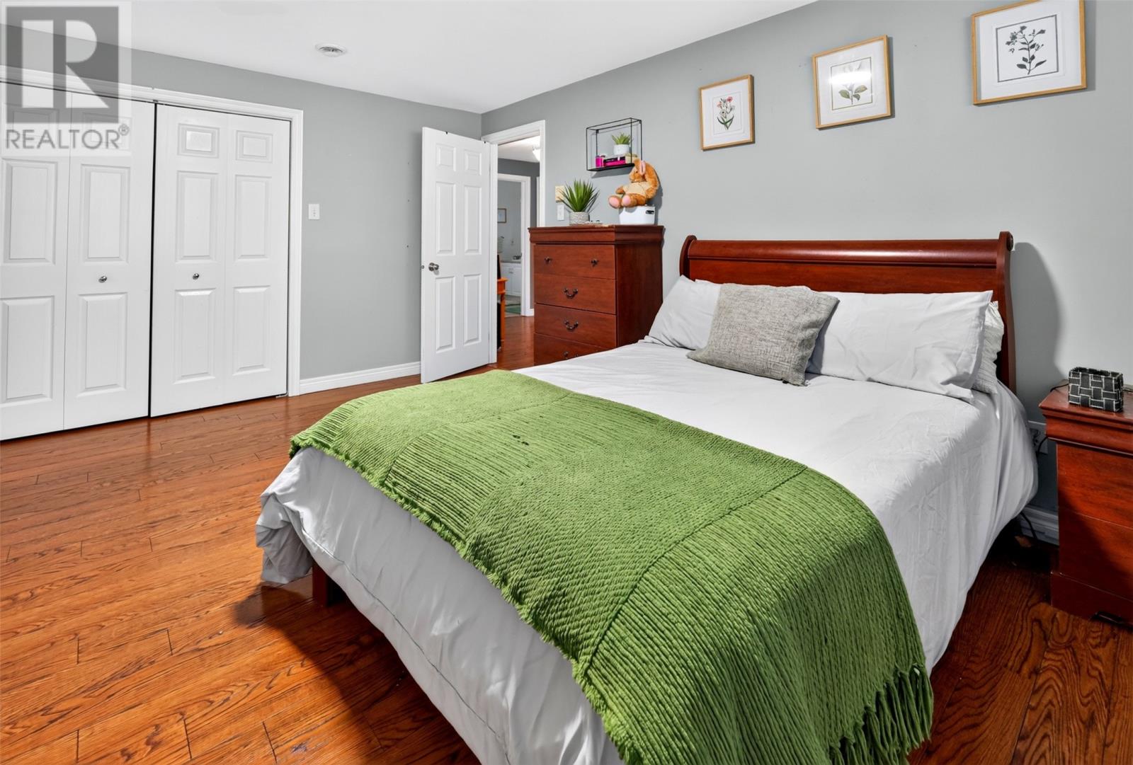 12 SUNDERLAND Drive - 31