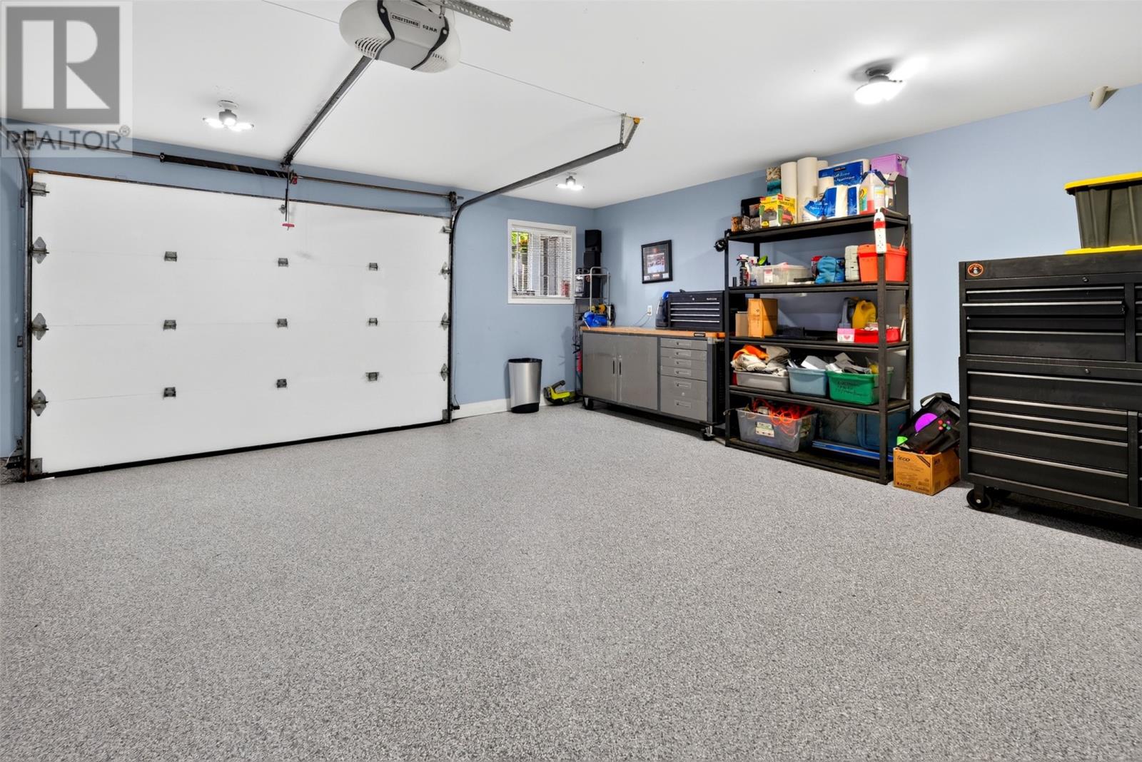 12 SUNDERLAND Drive - 41