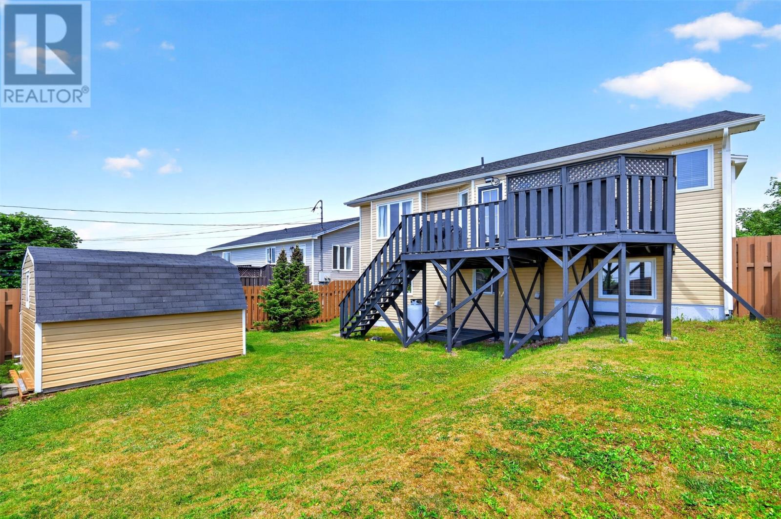 12 SUNDERLAND Drive - 43