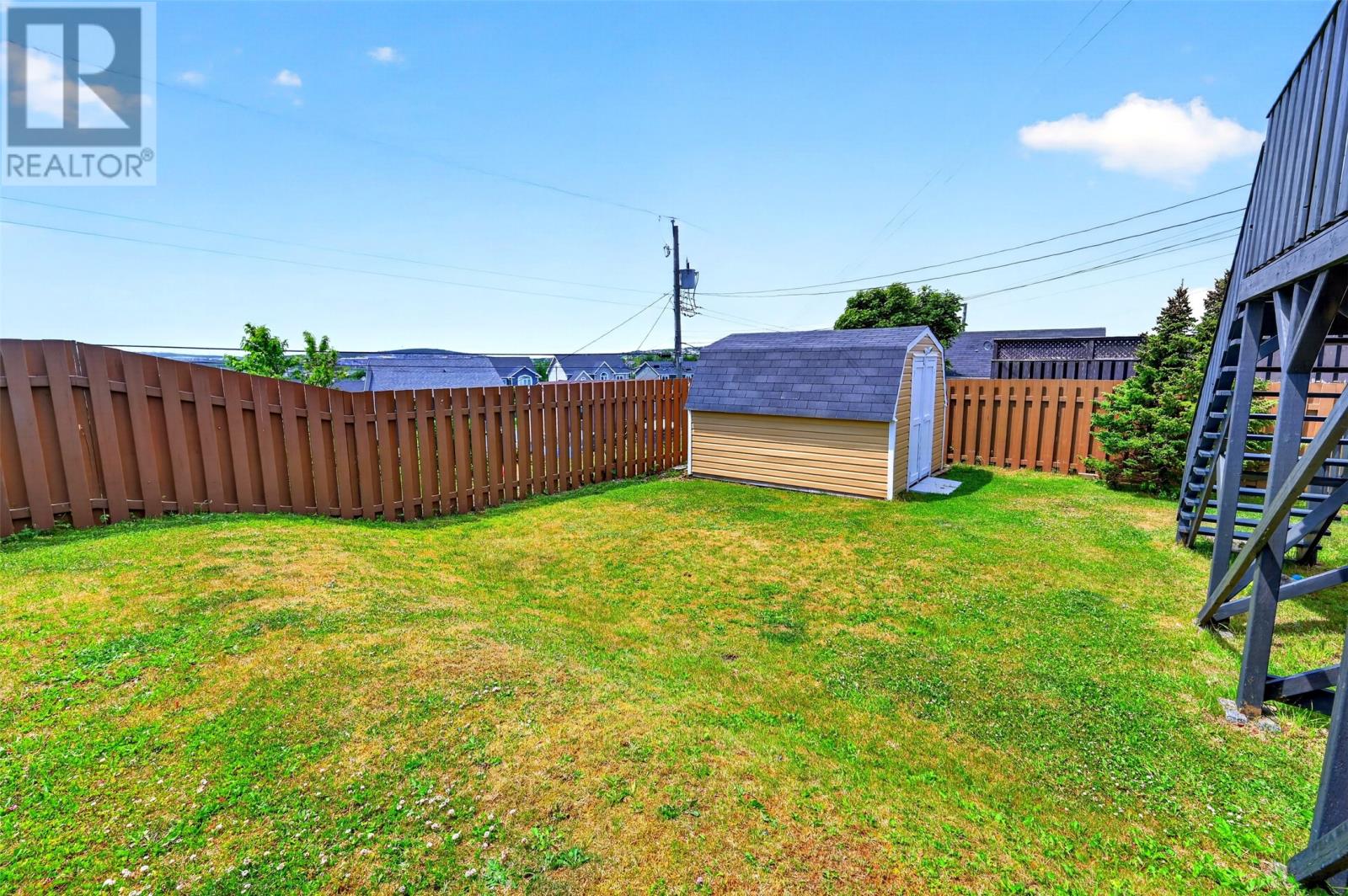 12 SUNDERLAND Drive - 44