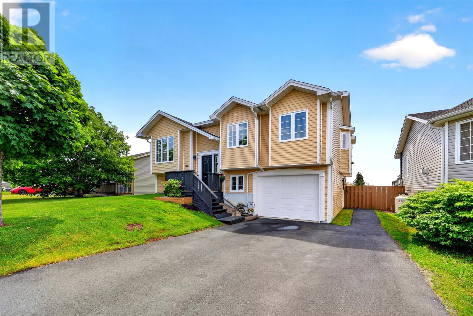 12 SUNDERLAND Drive - 48