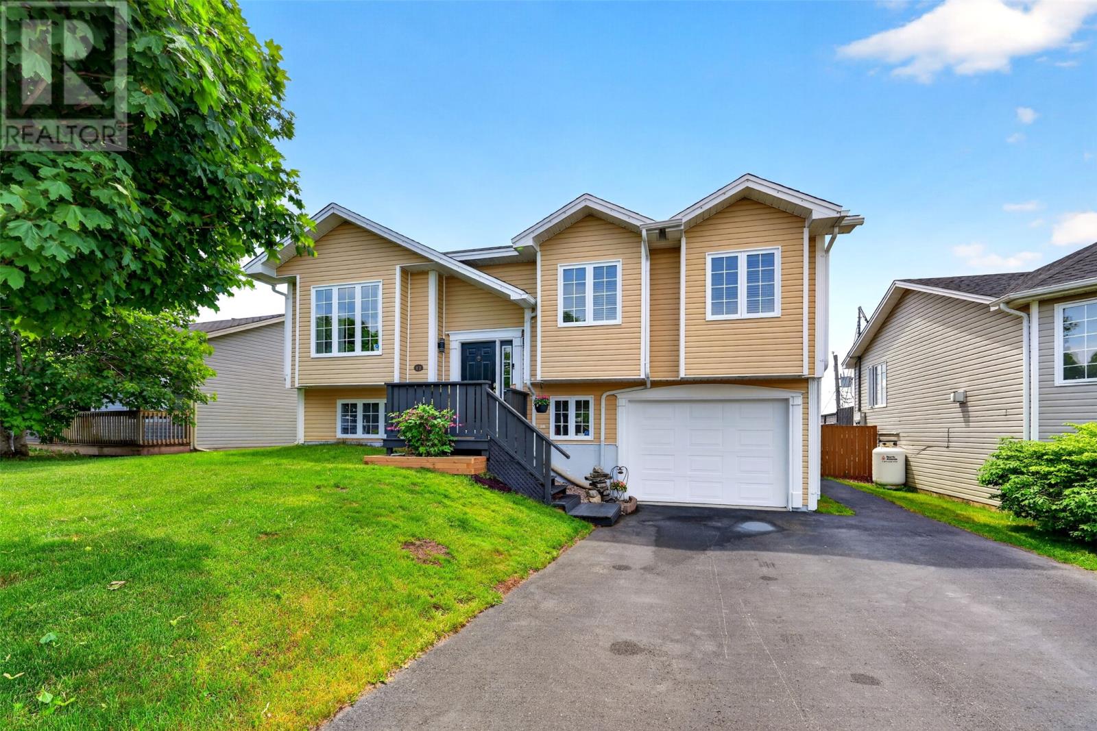12 SUNDERLAND Drive - 49