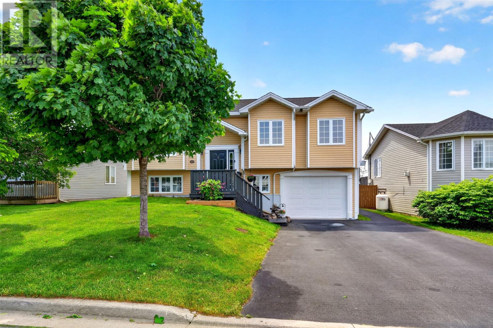 12 SUNDERLAND Drive - 50