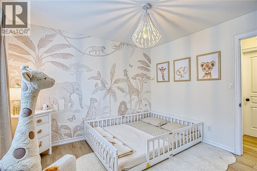 269 CARDINAL Crescent - 36