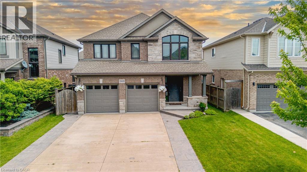 269 CARDINAL Crescent - 1