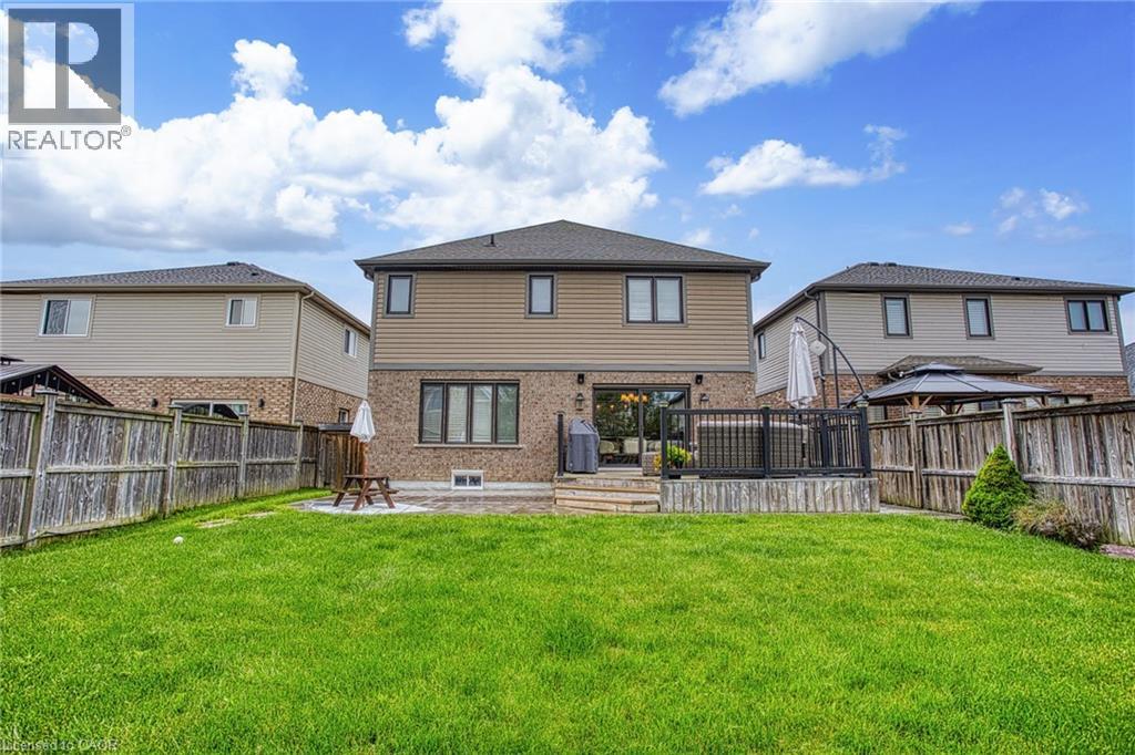 269 CARDINAL Crescent - 44