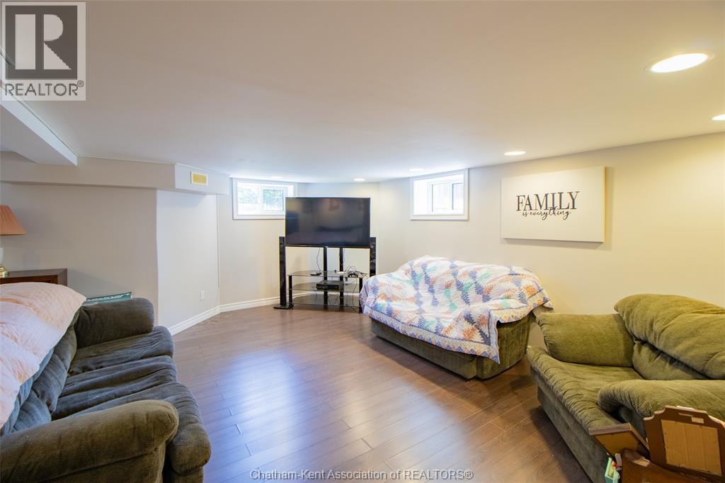 264 Forest STREET - 24