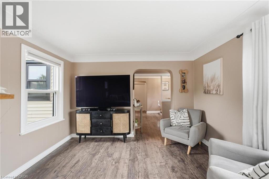 481 UPPER GAGE Avenue - Image 6