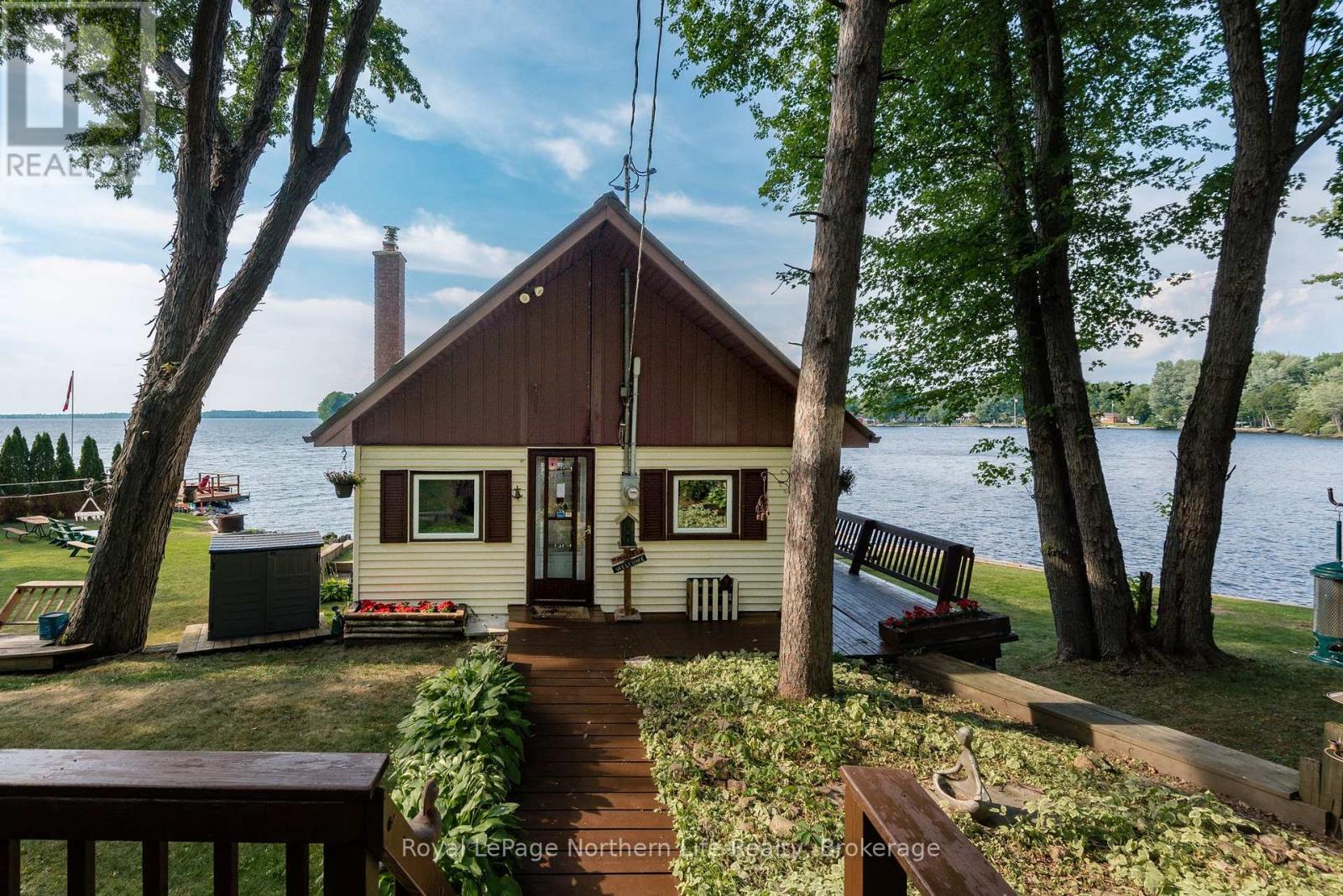 216 GREEN ROAD - 11