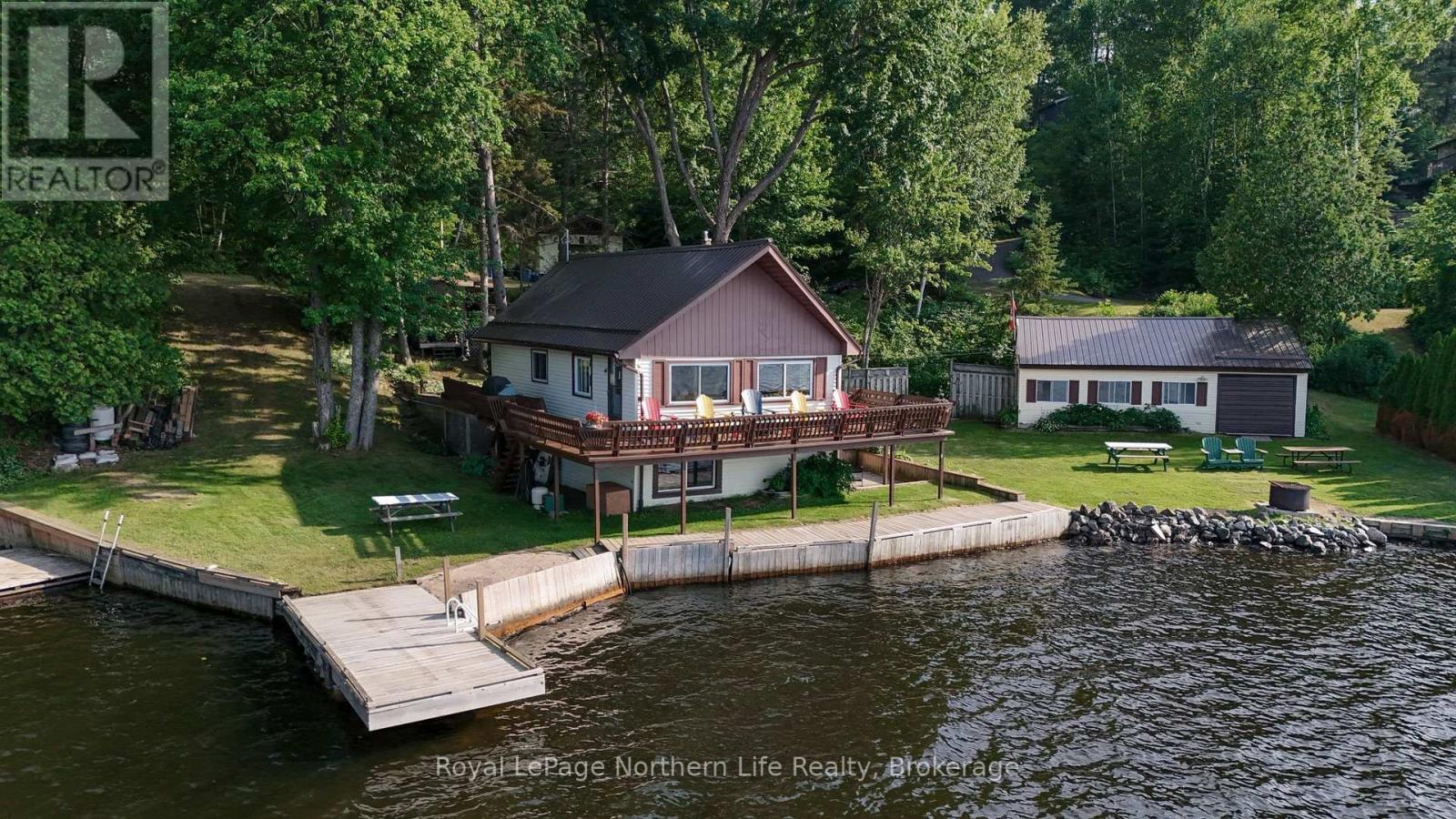 216 GREEN ROAD - 3