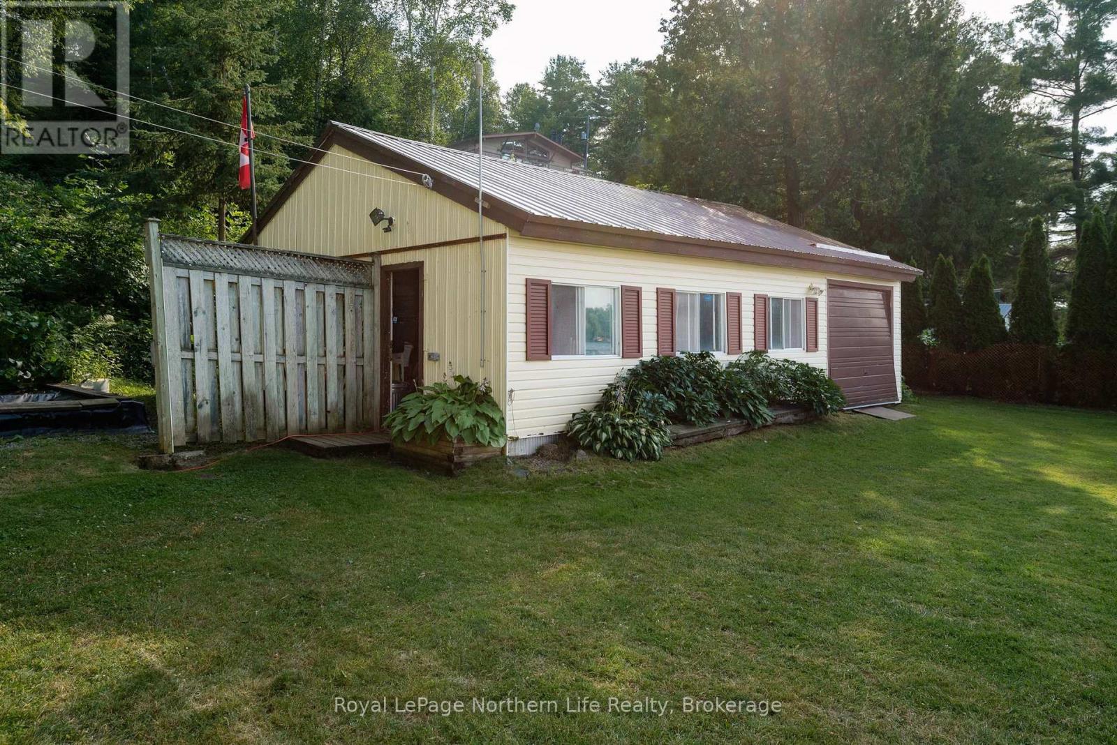 216 GREEN ROAD - 47