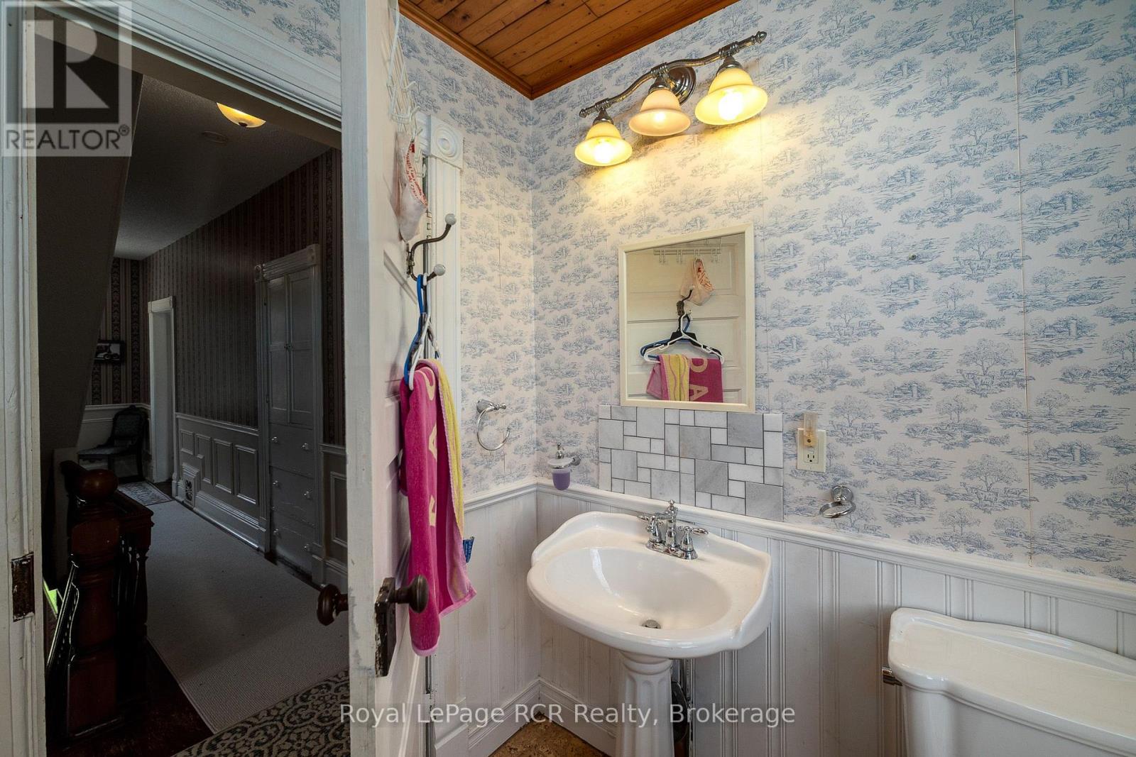 404683 GREY ROAD 4 - 23