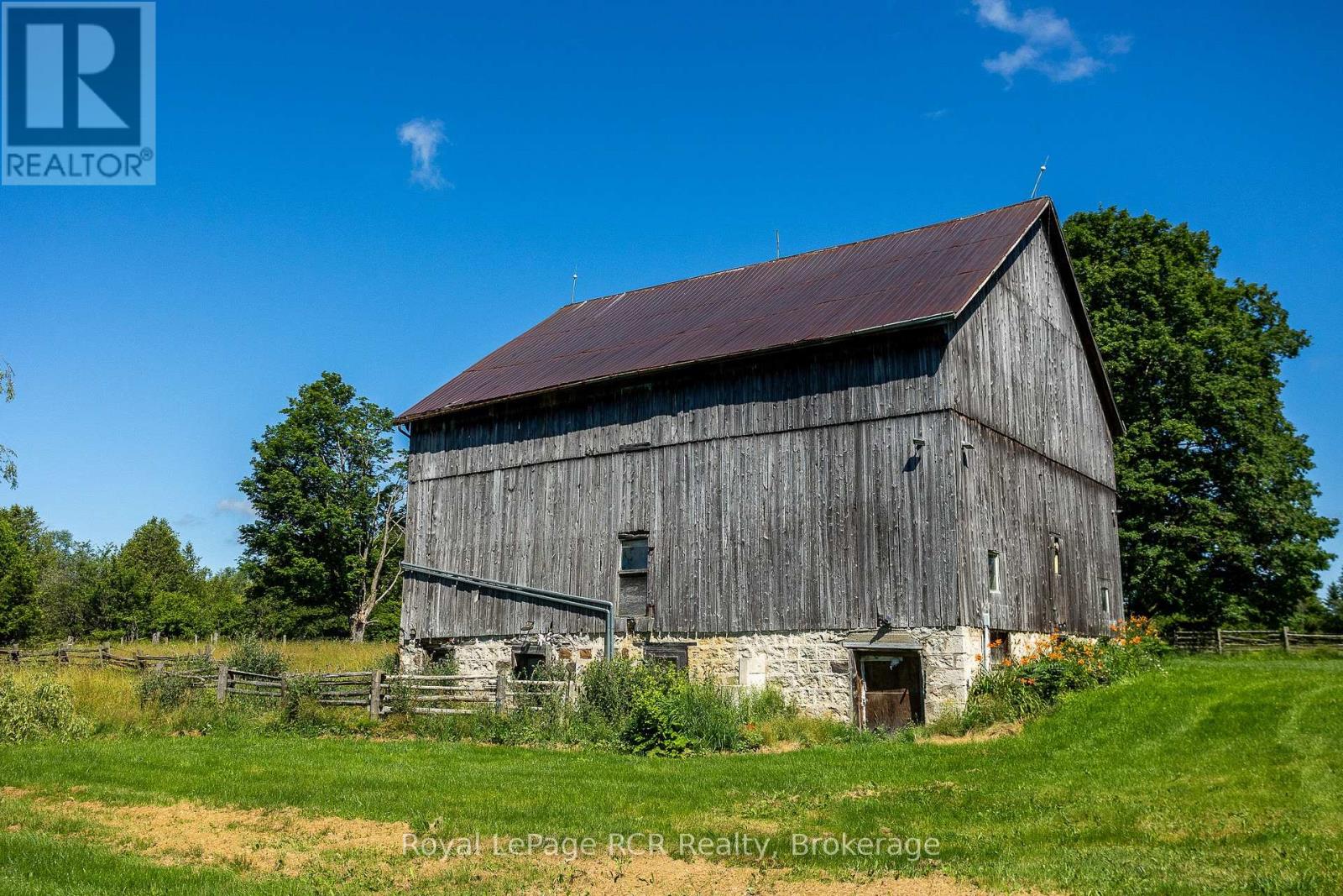 404683 GREY ROAD 4 - 33