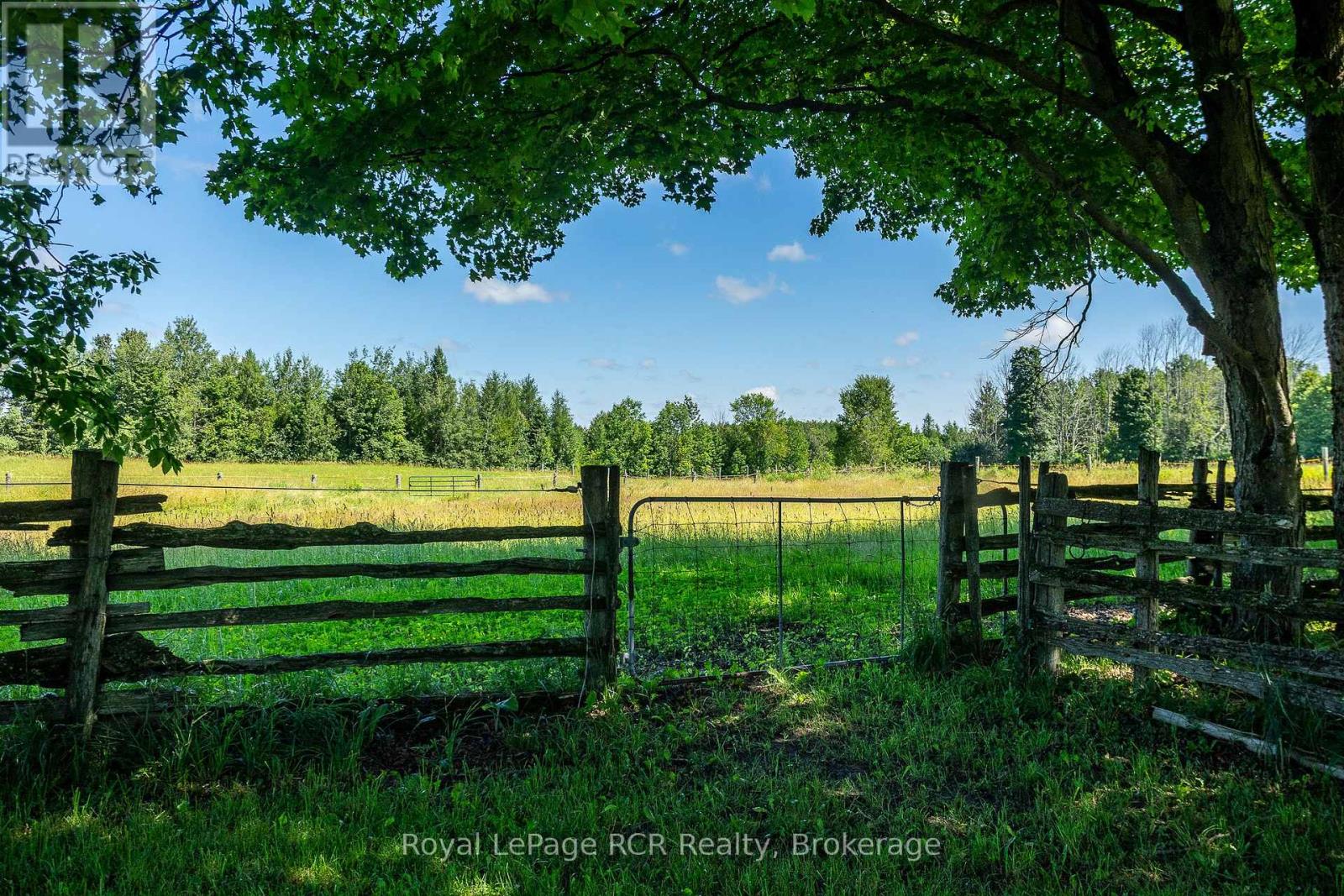 404683 GREY ROAD 4 - 36