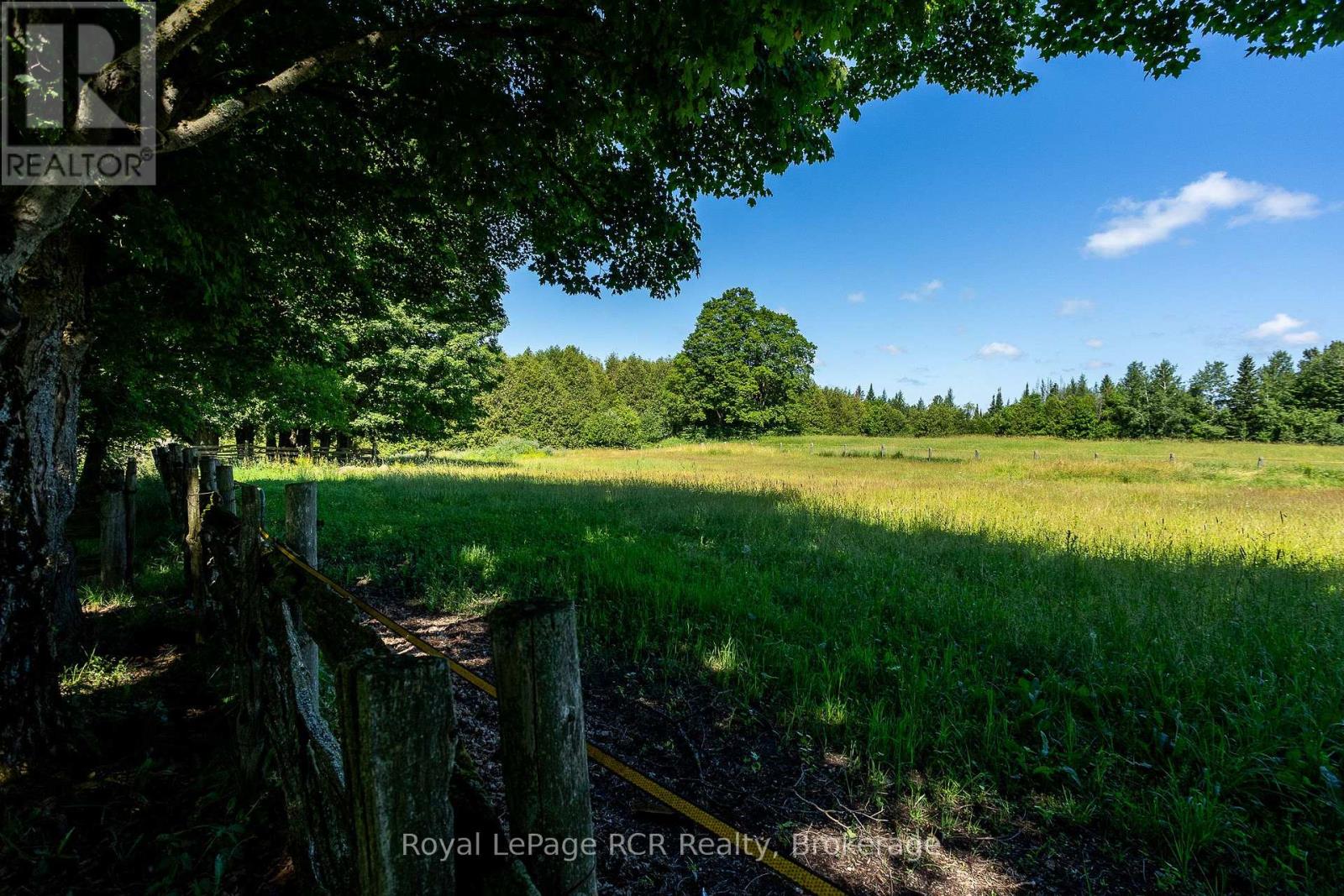 404683 GREY ROAD 4 - 37