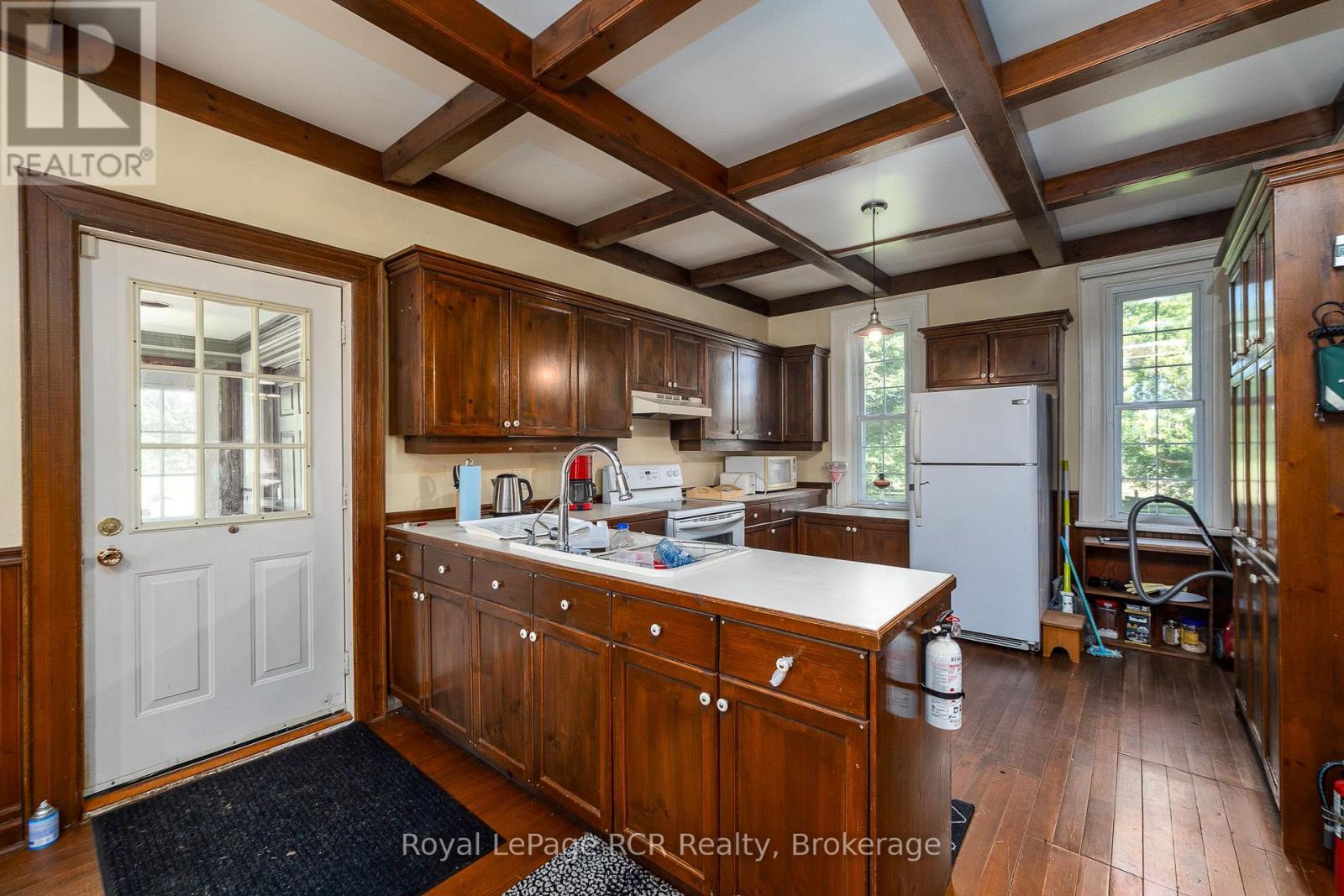 404683 GREY ROAD 4 - 6