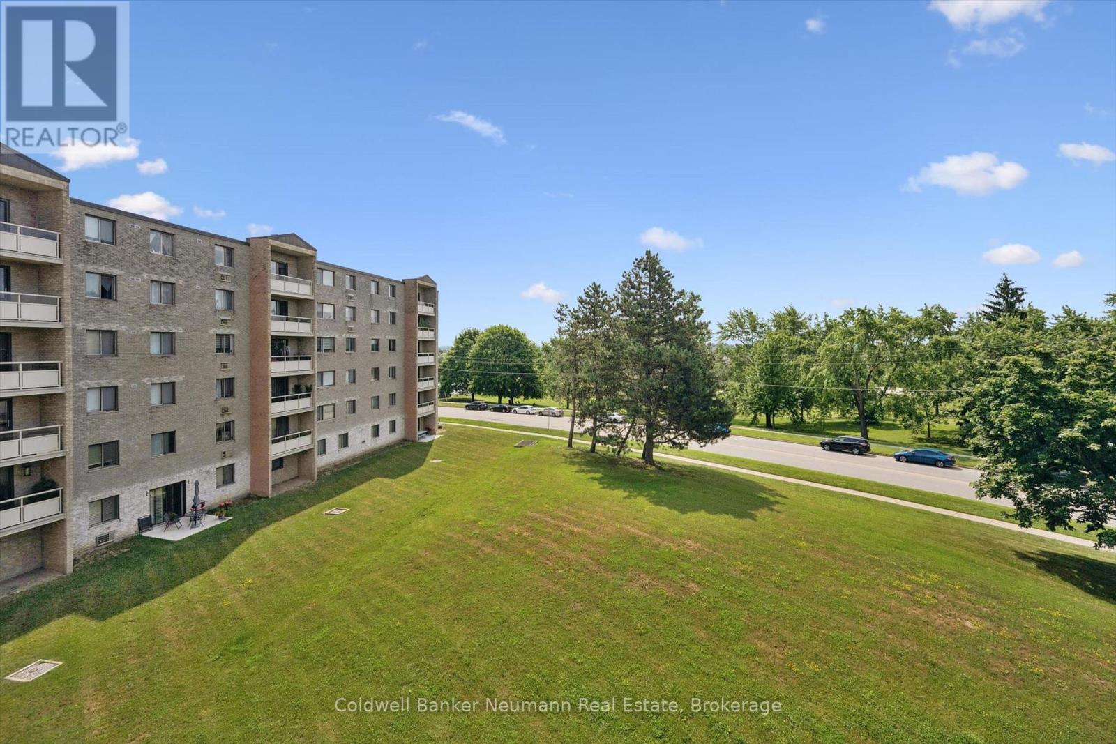 #405 93 WESTWOOD ROAD - 33