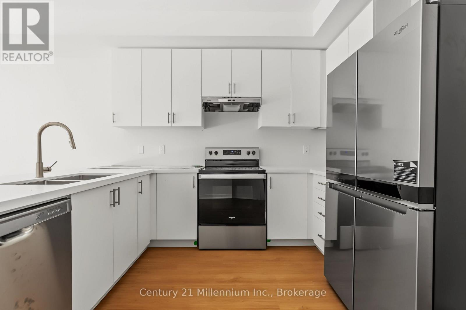 09 Steinway Street — photo 10