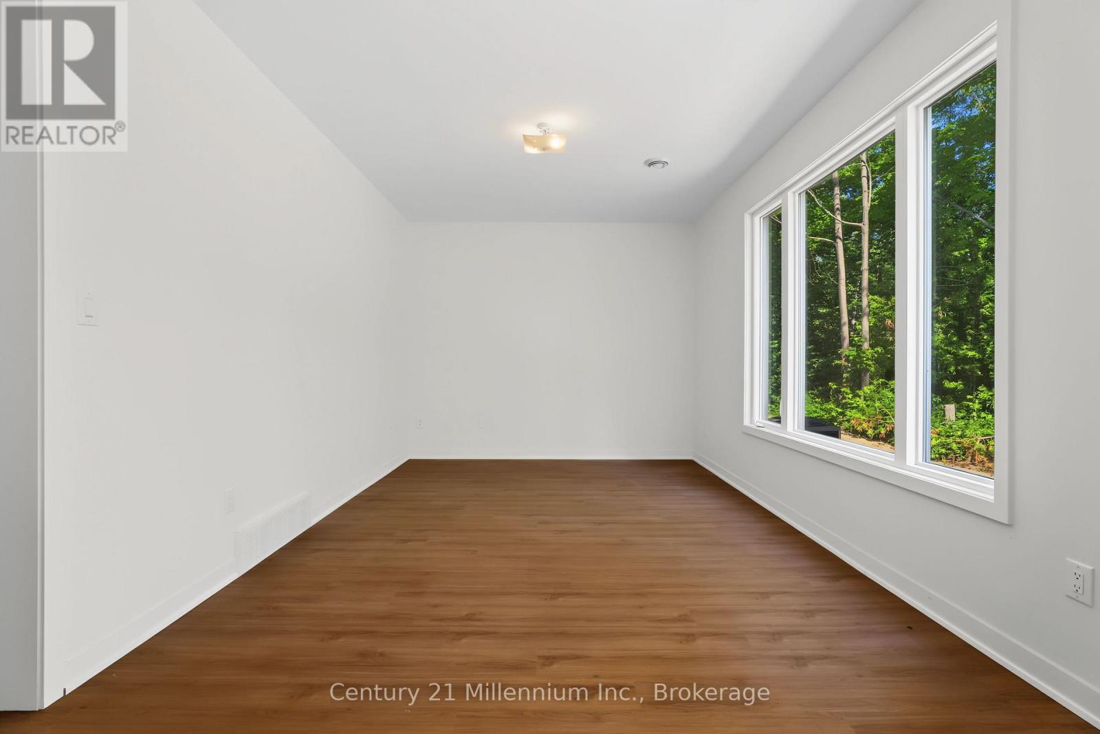 09 Steinway Street — photo 14