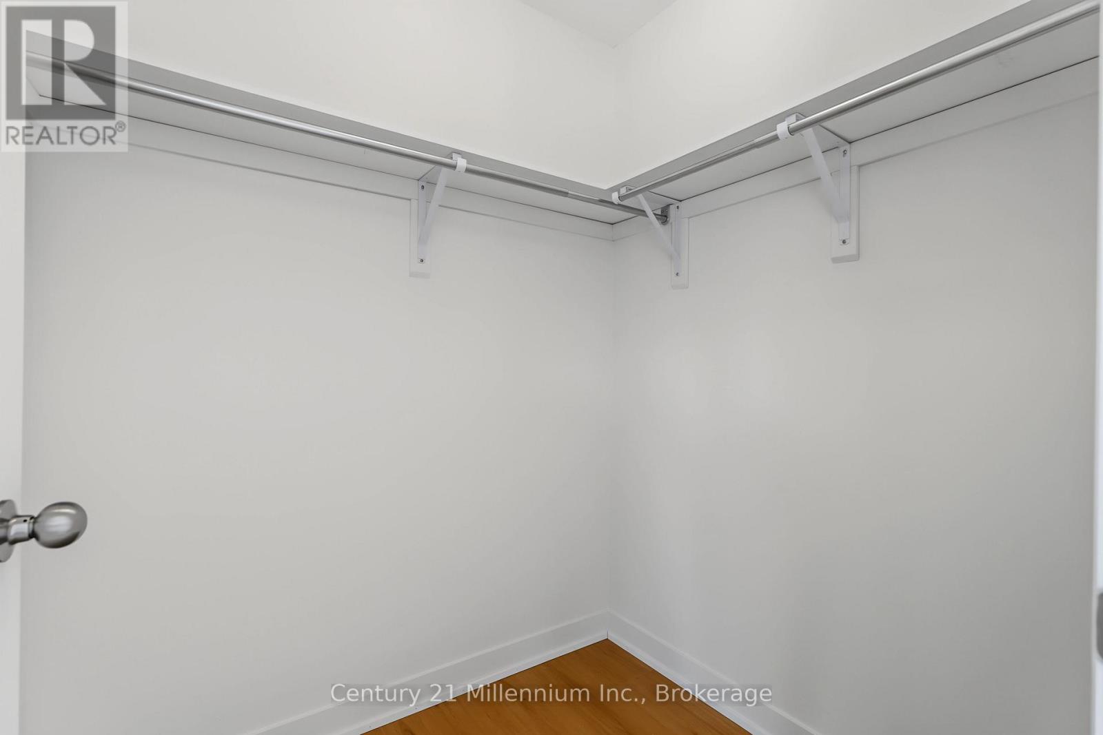 09 Steinway Street — photo 23