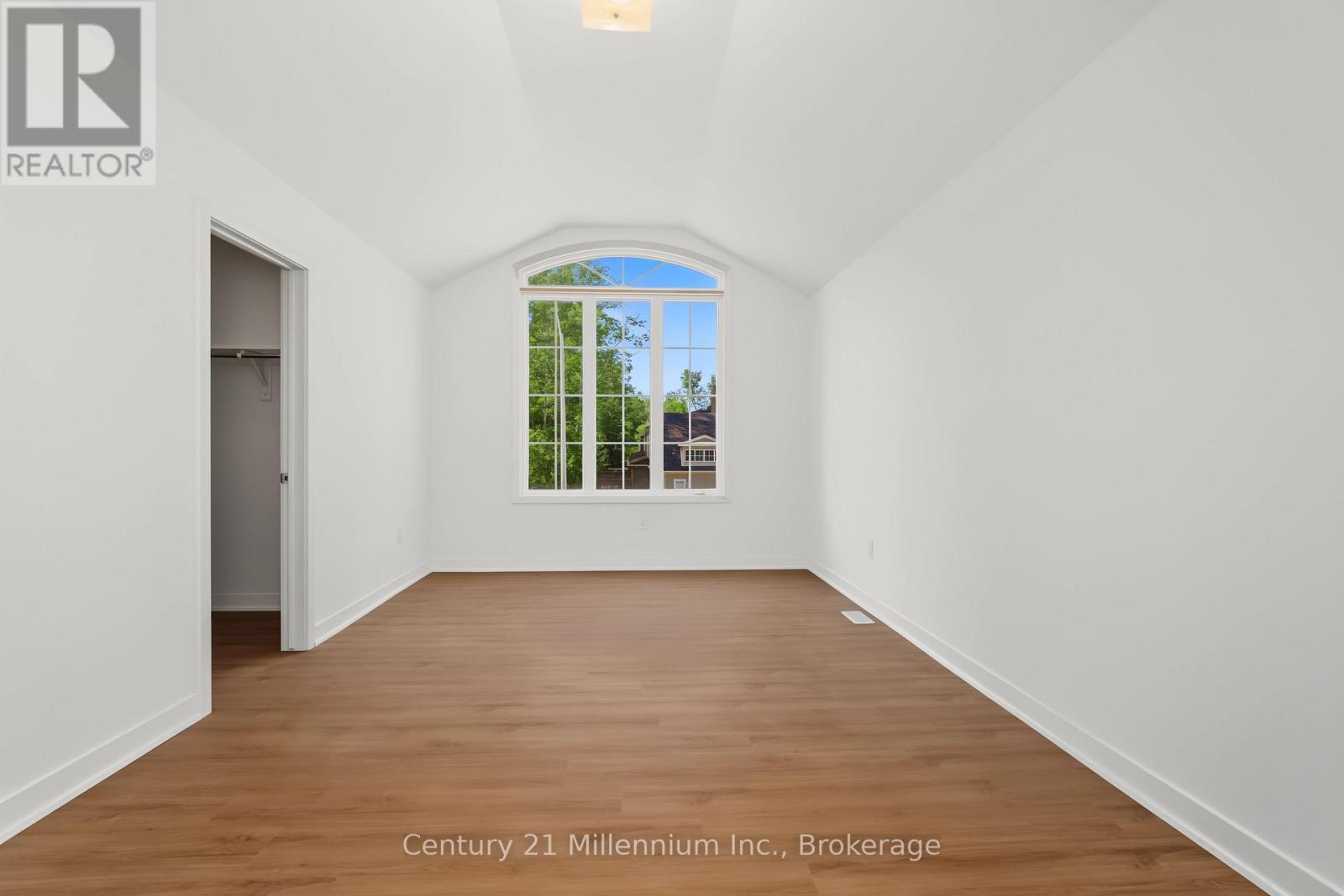 09 Steinway Street — photo 25