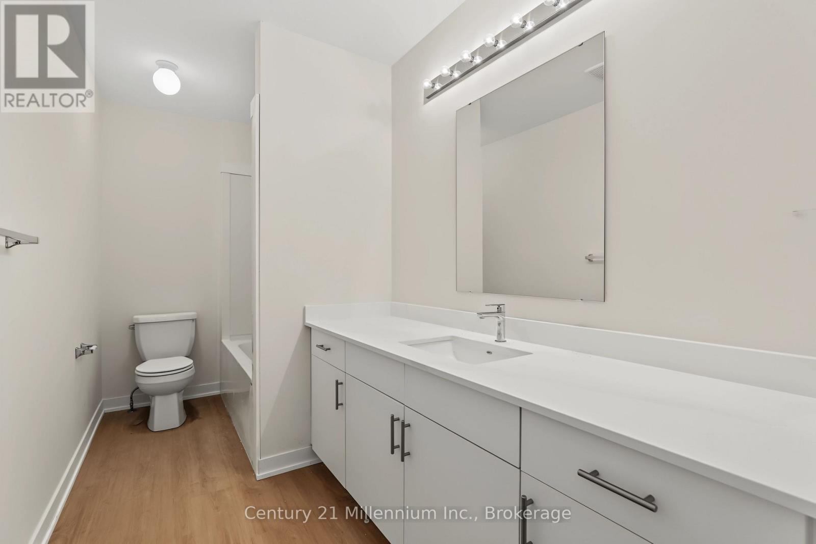 09 Steinway Street — photo 28