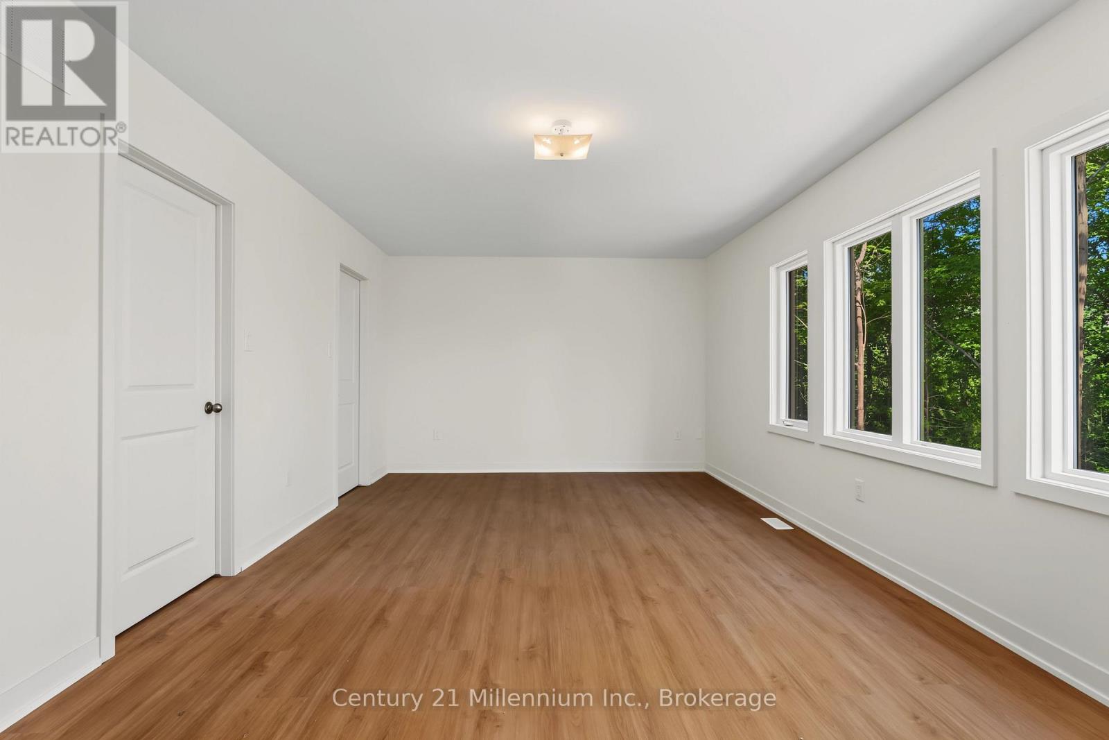 09 Steinway Street — photo 31