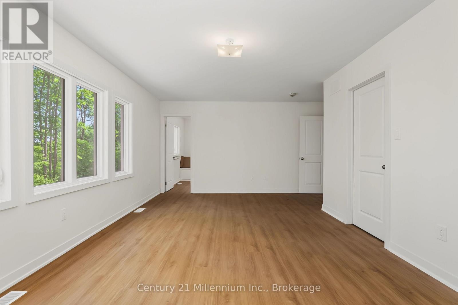 09 Steinway Street — photo 33