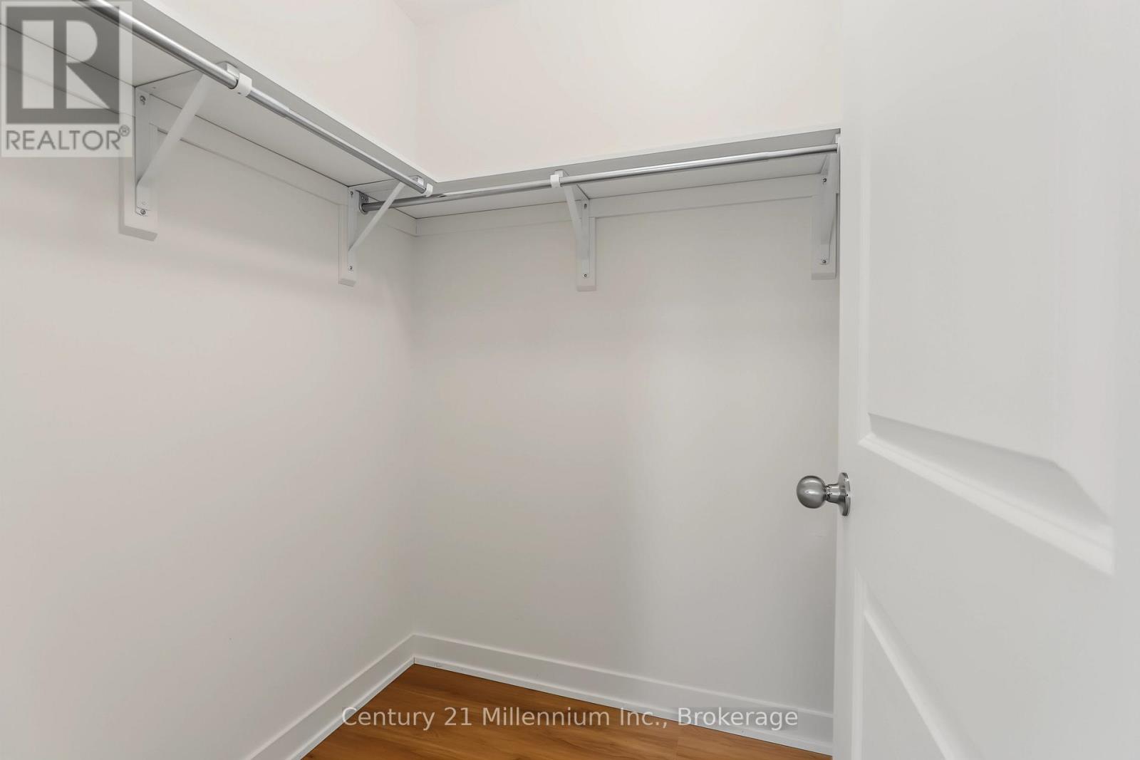 09 Steinway Street — photo 34