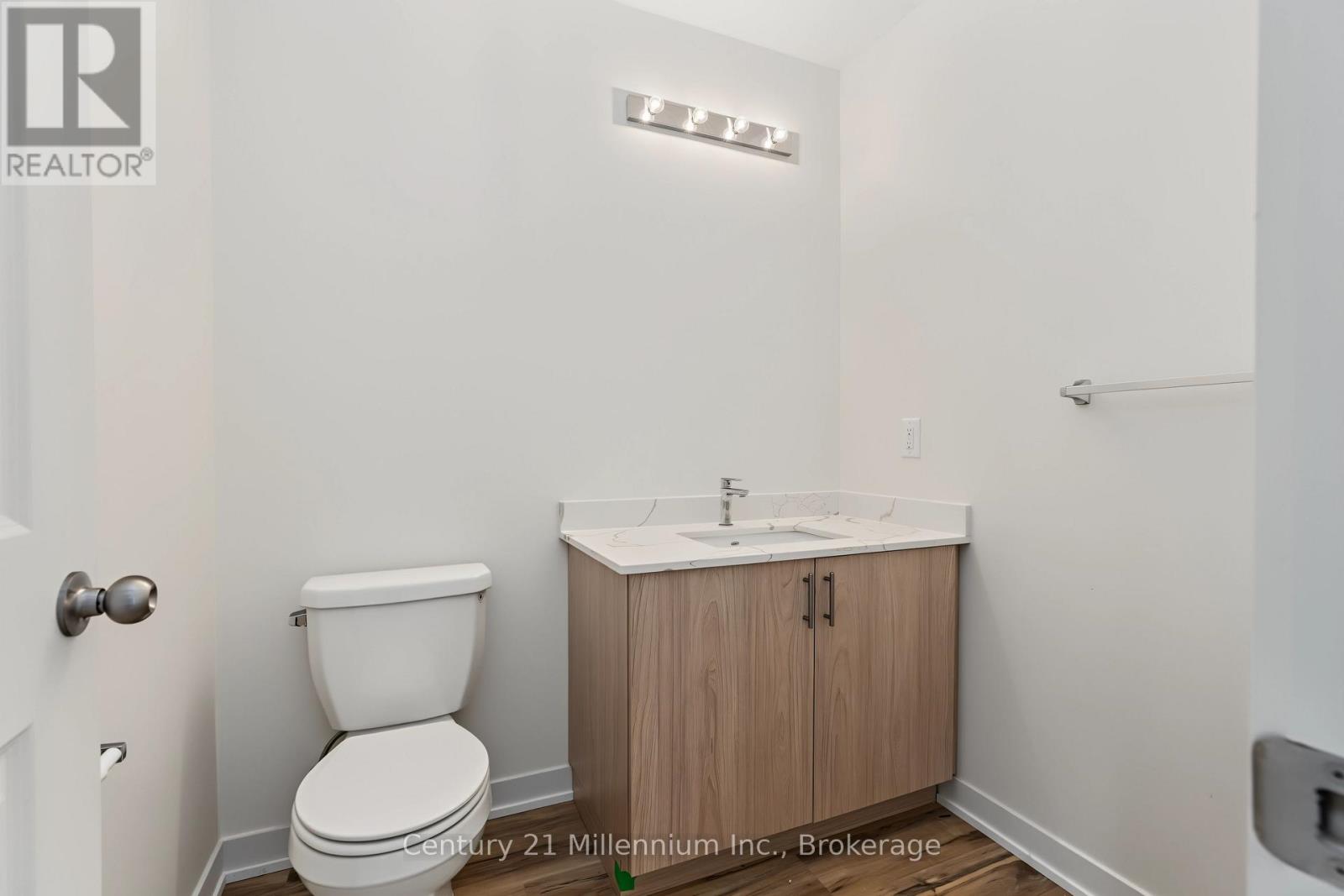 01 Steinway Street — photo 21