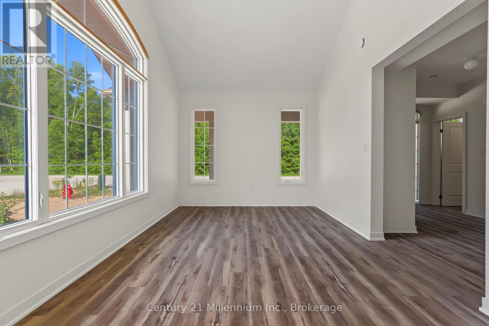 01 Steinway Street — photo 23