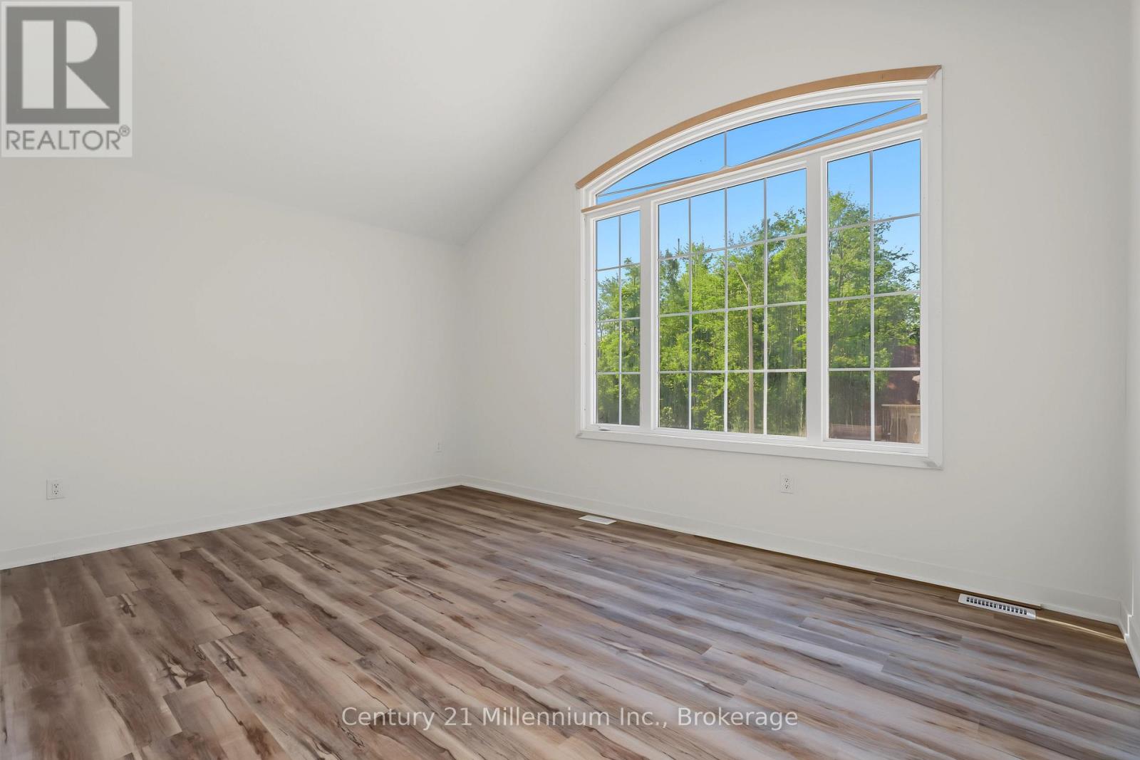 01 Steinway Street — photo 39