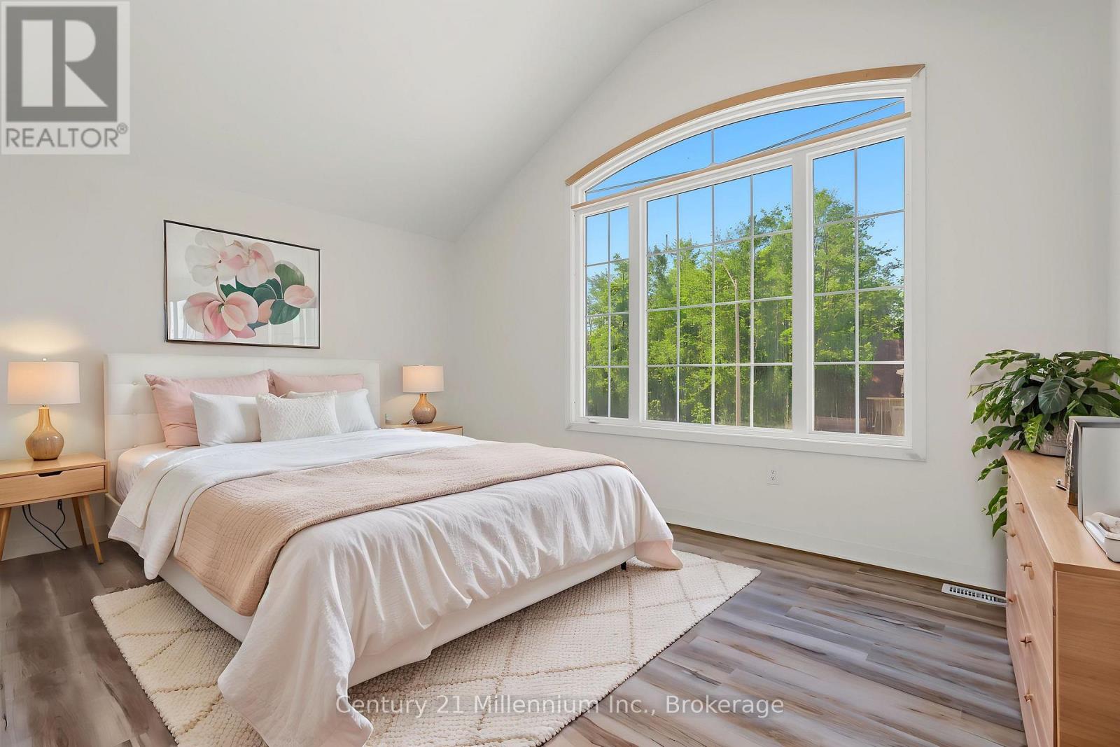 01 Steinway Street — photo 44