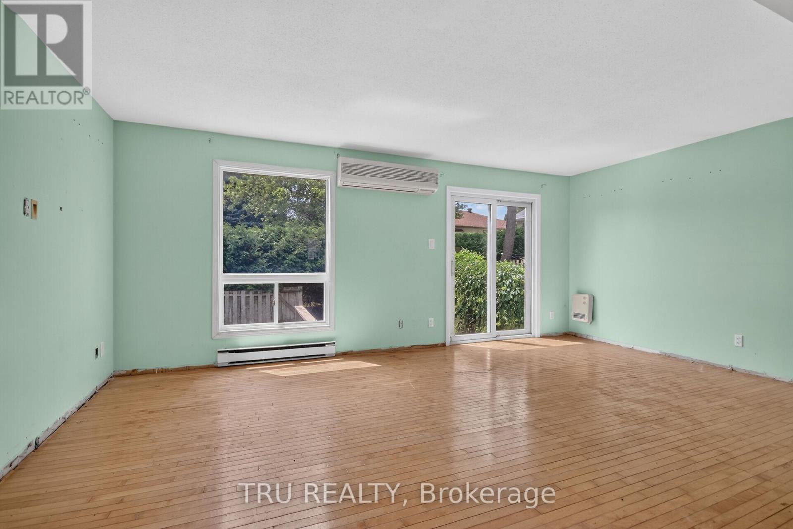 #27 2050 RIVIERA TERRACE - 13