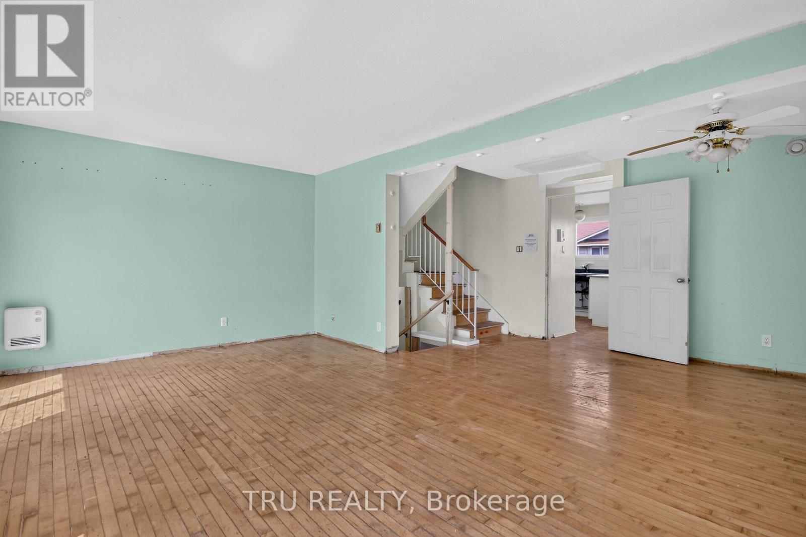 #27 2050 RIVIERA TERRACE - 14