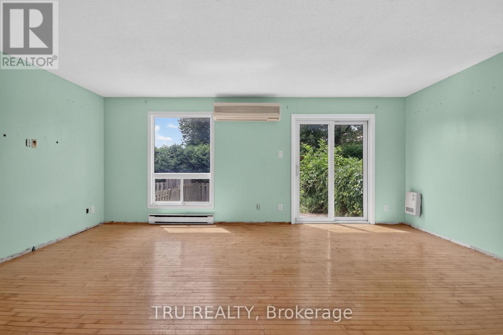 #27 2050 RIVIERA TERRACE - 19