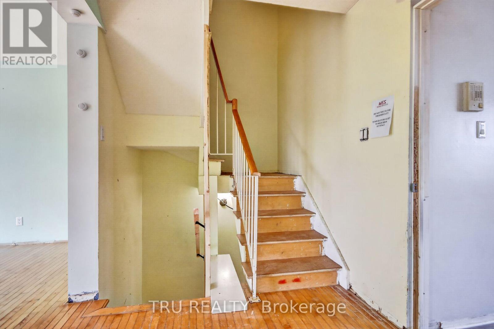 #27 2050 RIVIERA TERRACE - 30