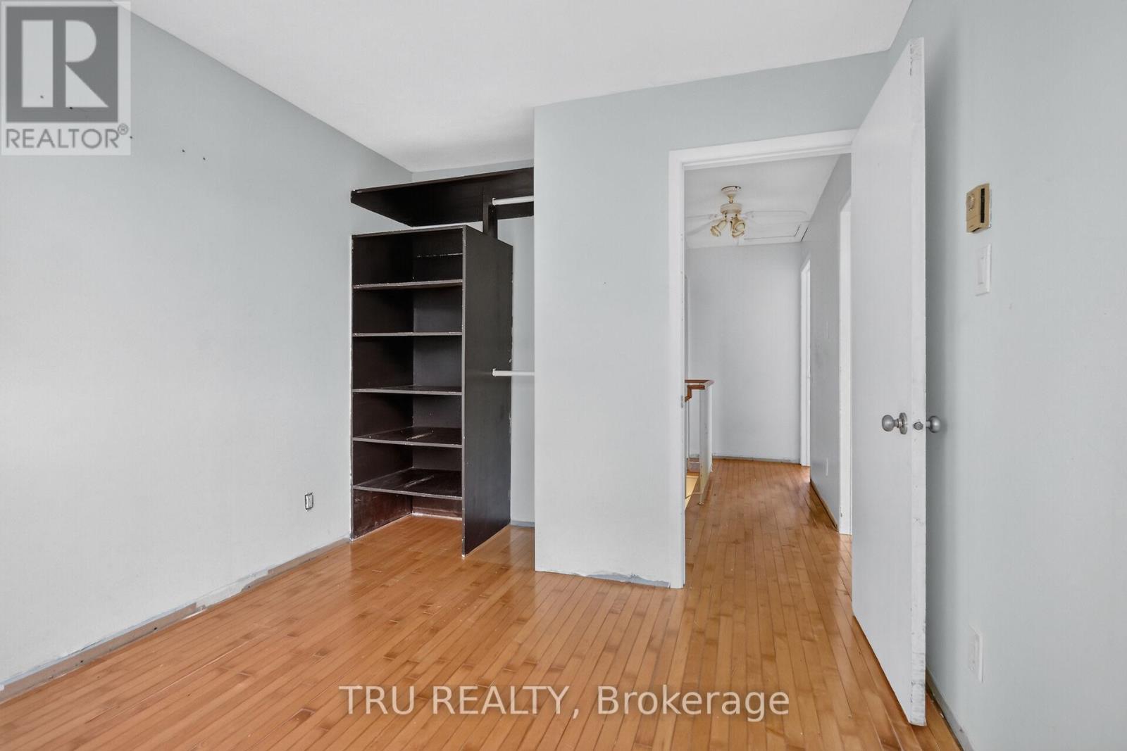 #27 2050 RIVIERA TERRACE - 32