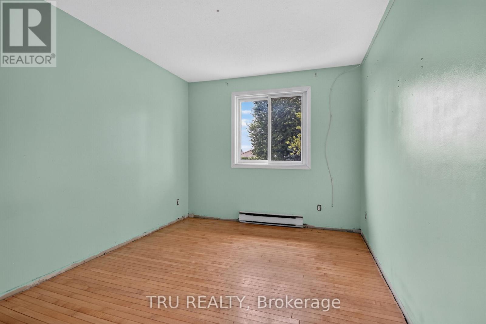 #27 2050 RIVIERA TERRACE - 34