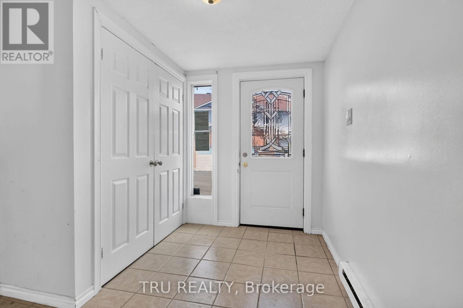 #27 2050 RIVIERA TERRACE - 4