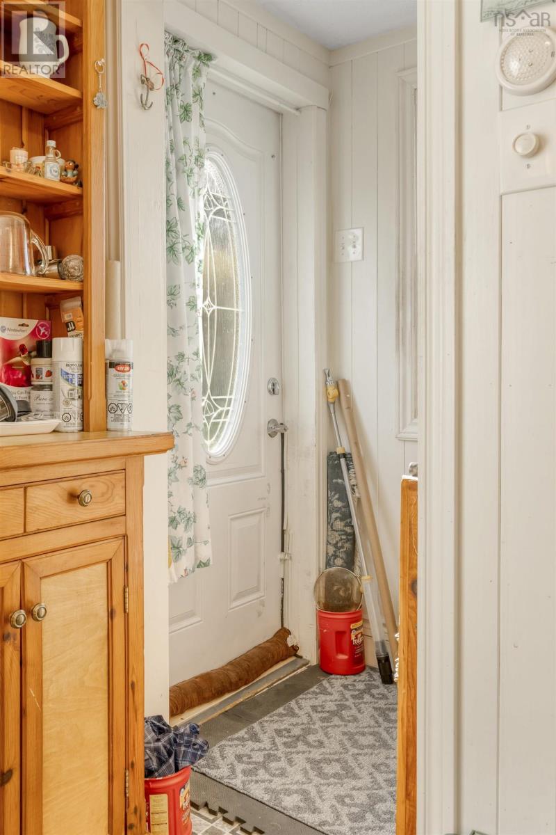501 Stonehurst Road - 14
