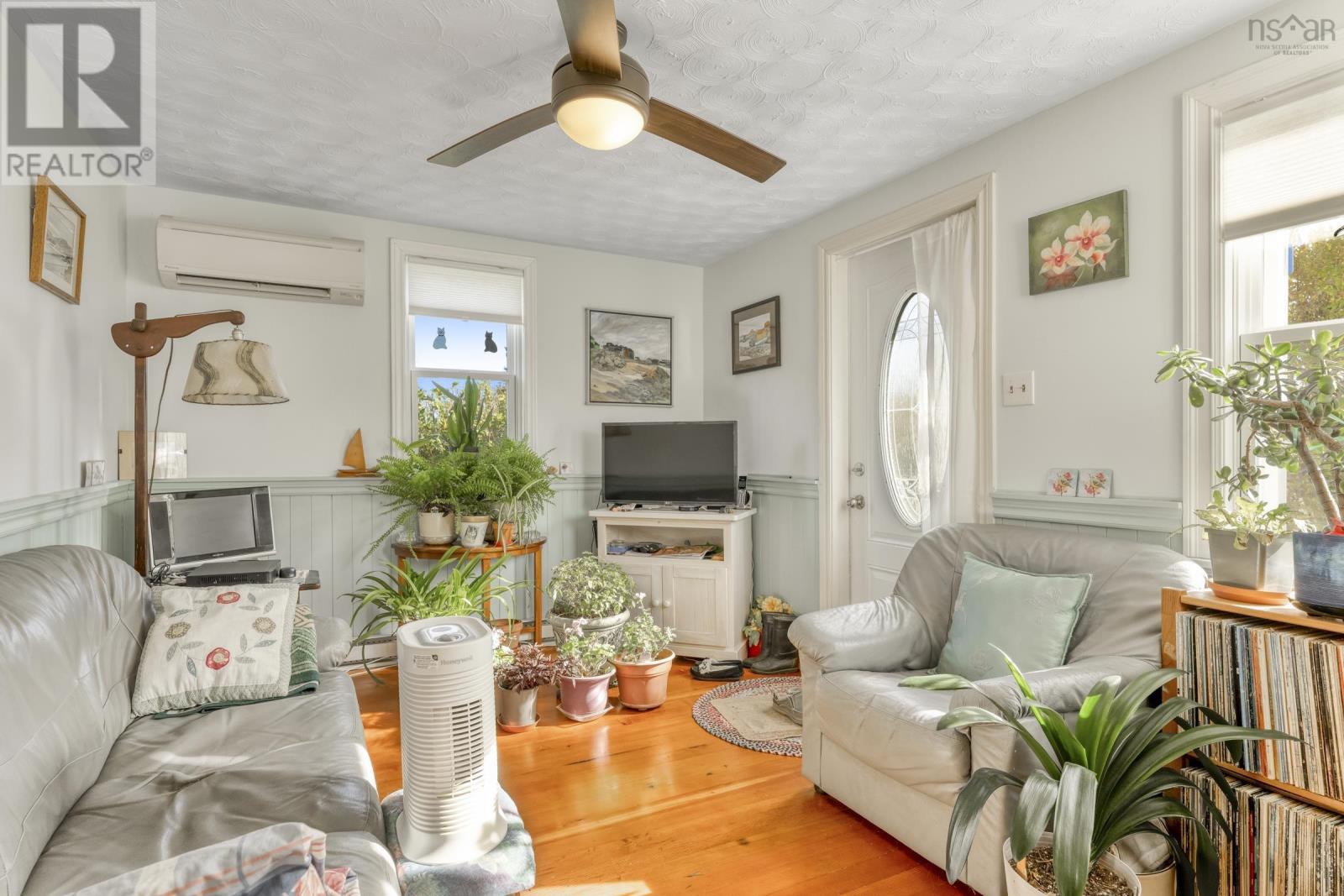 501 Stonehurst Road - 10