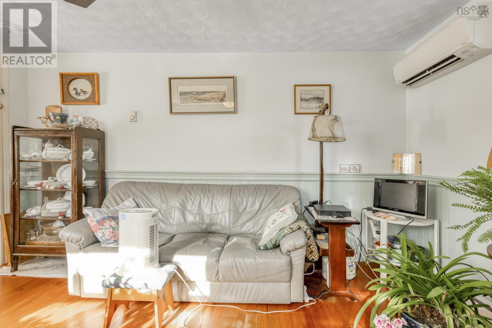 501 Stonehurst Road - 13