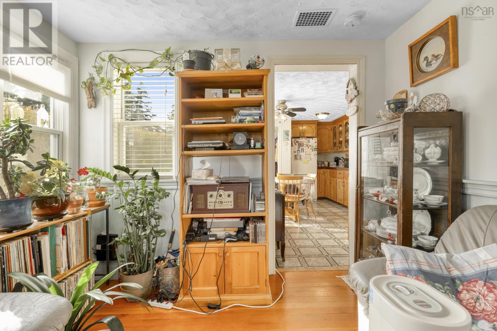 501 Stonehurst Road - 11