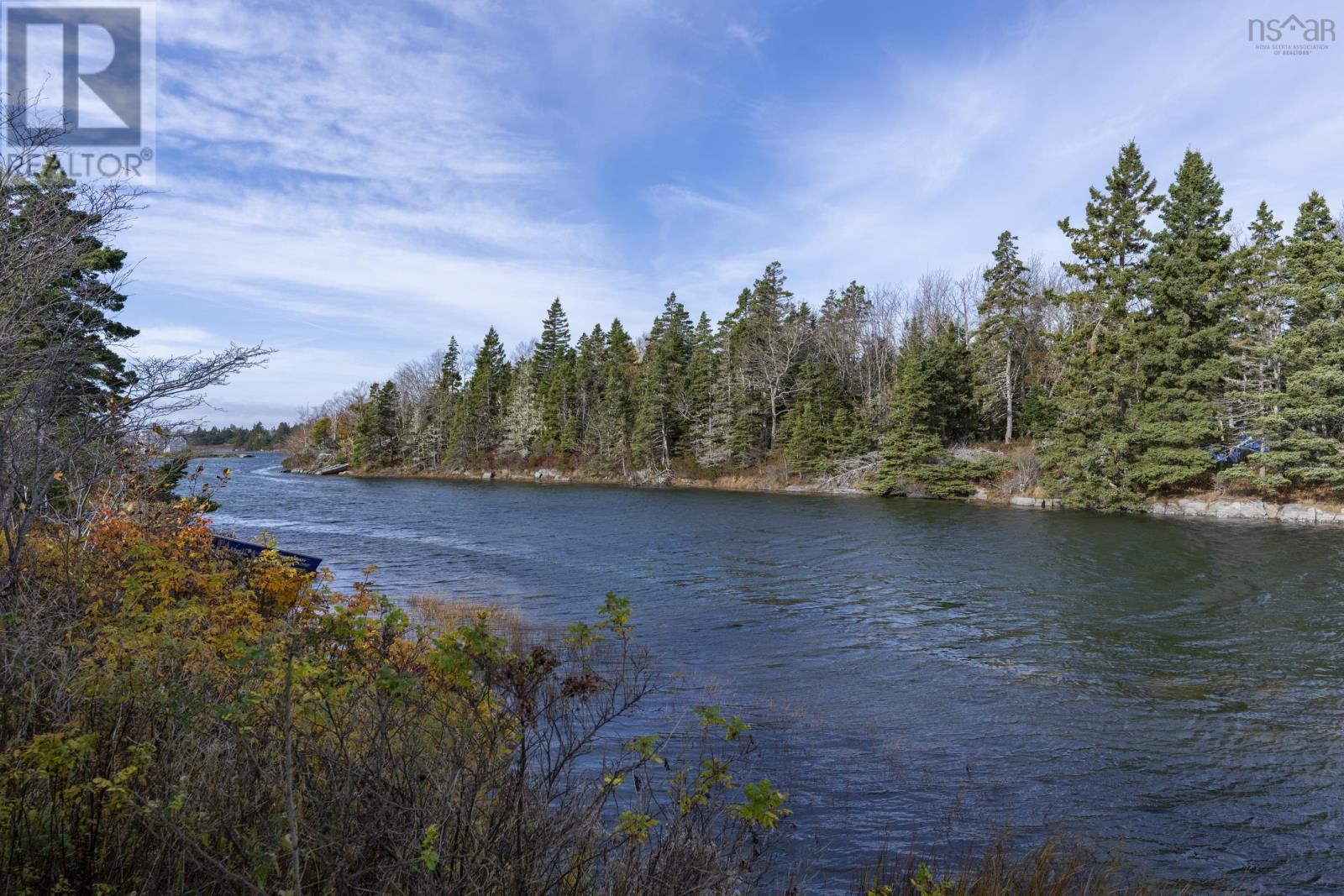 501 Stonehurst Road - 32