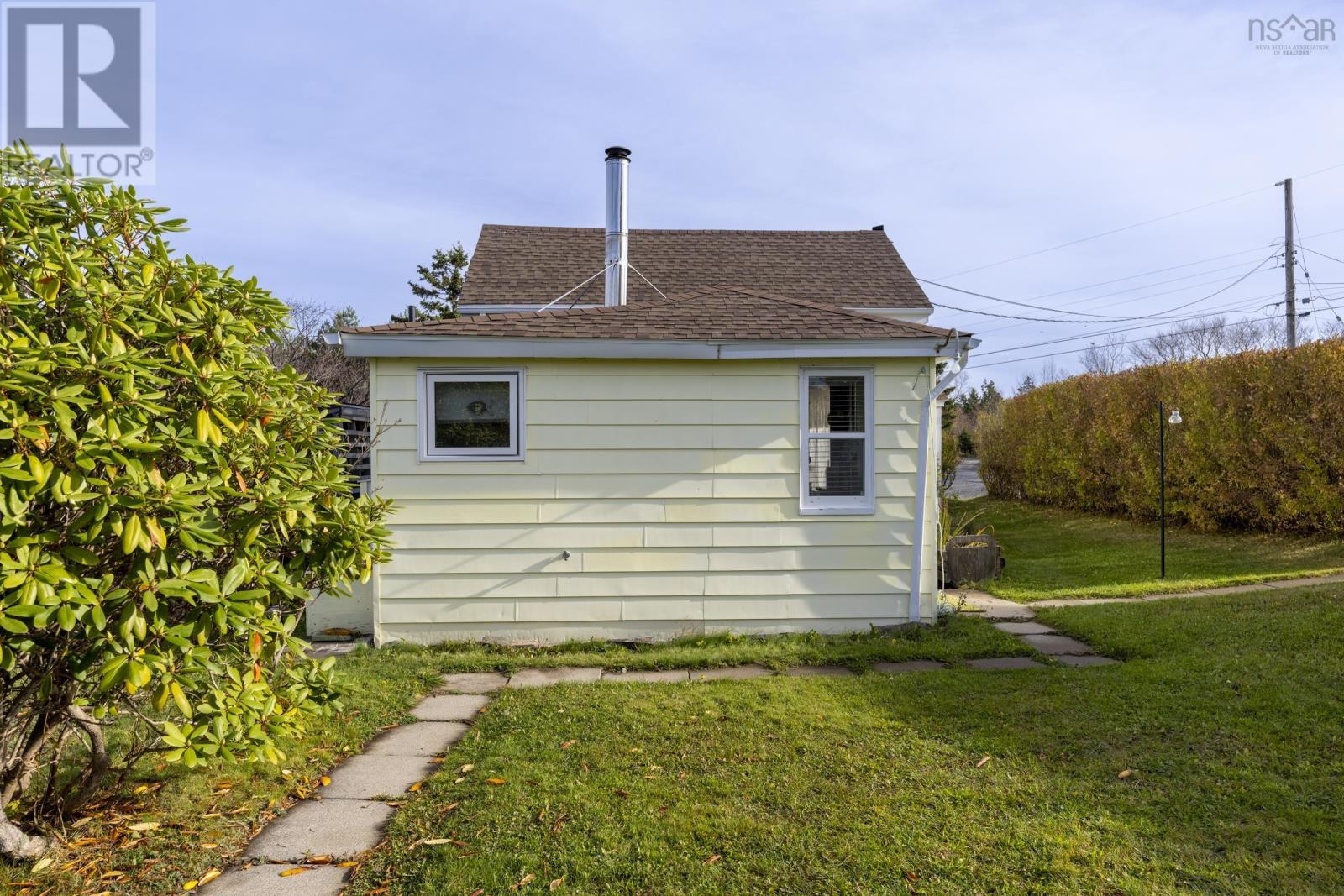 501 Stonehurst Road - 27