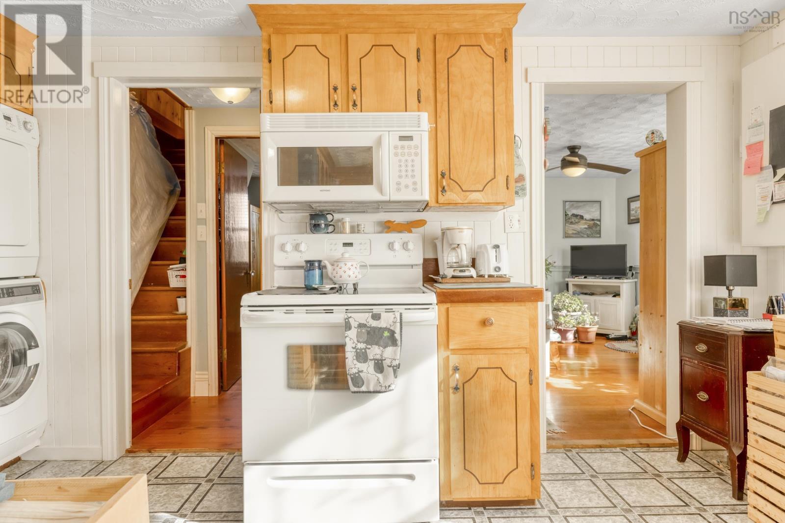 501 Stonehurst Road - 7
