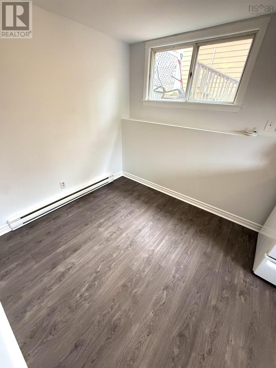 18 Churchill Street - 28